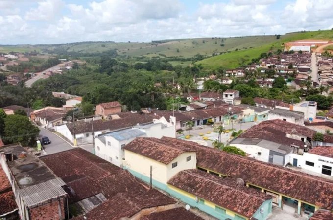 Jovem é assassinado a facadas e duas pessoas ficam feridas em madrugada de violência em Jundiá, AL