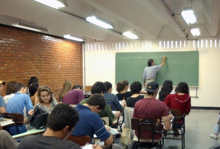 Rede privada caiu mais que a pública em índice que mede qualidade do ensino