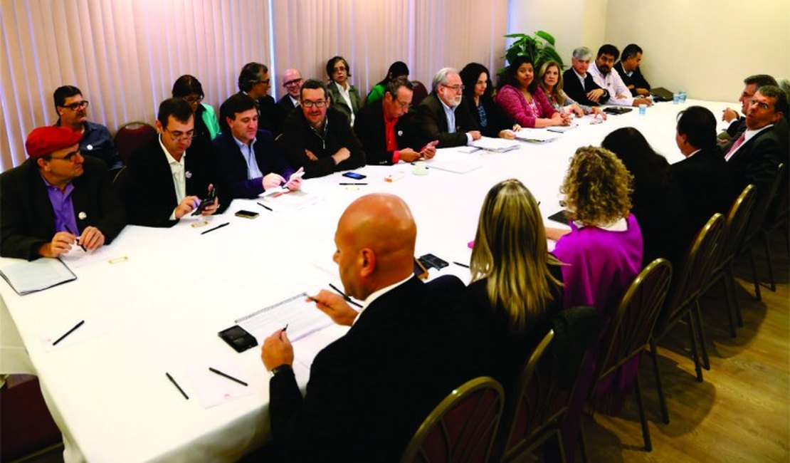 Bancários voltam a negociar hoje e greve pode ser encerrada