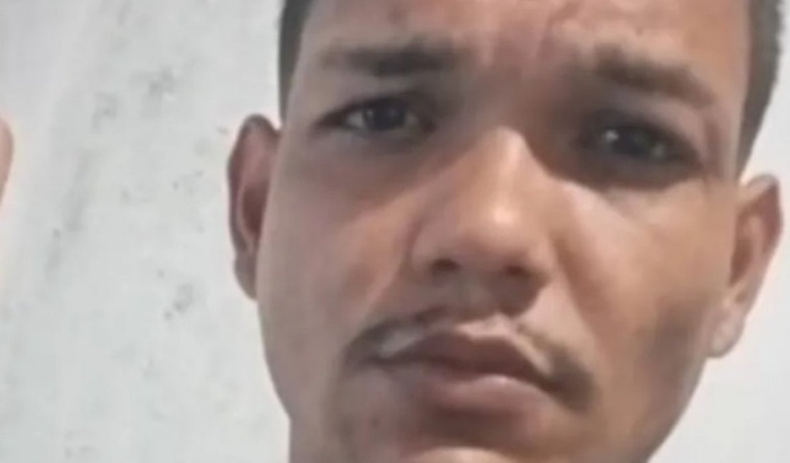 Jovem é morto com mais de 40 golpes de faca em Maceió