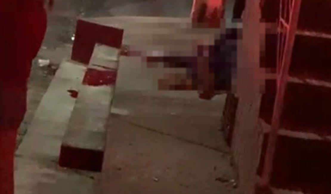 Jovem de 23 anos é morto a tiros em frente a casa da namorada no bairro Brasília