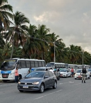 Em Alagoas: motoristas de transportes complementares protestam em rodovias