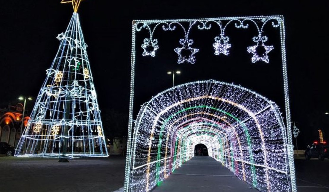 Penedo Luz destaca cartões postais e celebra o nascimento de Cristo