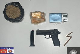 PM apreende arma de fogo e 860 gramas de drogas no bairro Manoel Teles