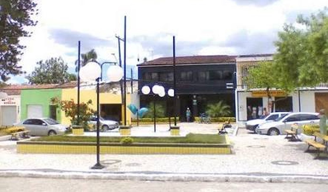 PM prende homem em flagrante portando arma e meio quilo de maconha em Matriz