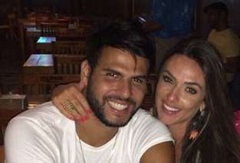 Nicole Bahls e Marcelo Bimbi, de ‘A Fazenda 8’, assumem namoro