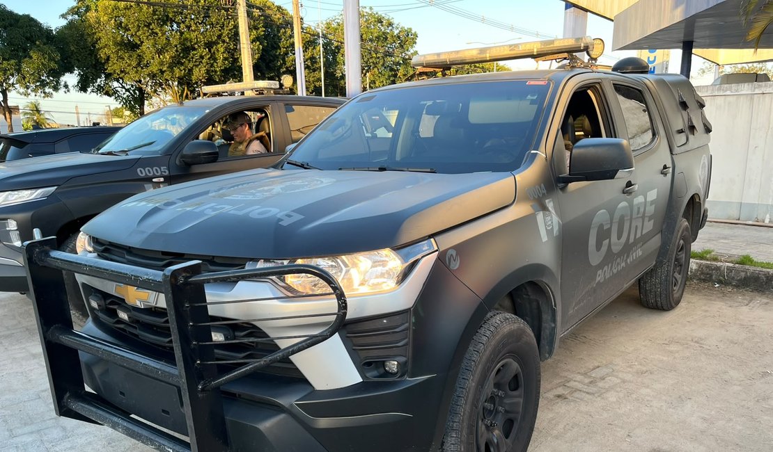 Suspeitos de assassinar homens em Alagoas e Goiás, foragido da justiça é preso pelo CORE em Maceió