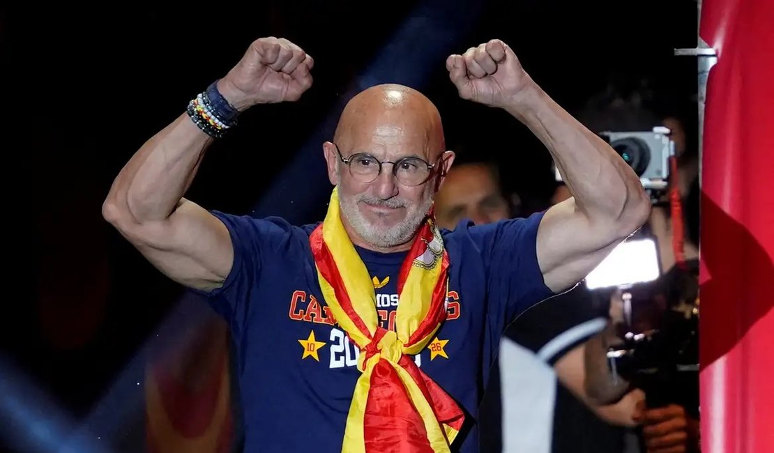 Técnico da Espanha Luis de la Fuente revova contrato até Mundial 2030