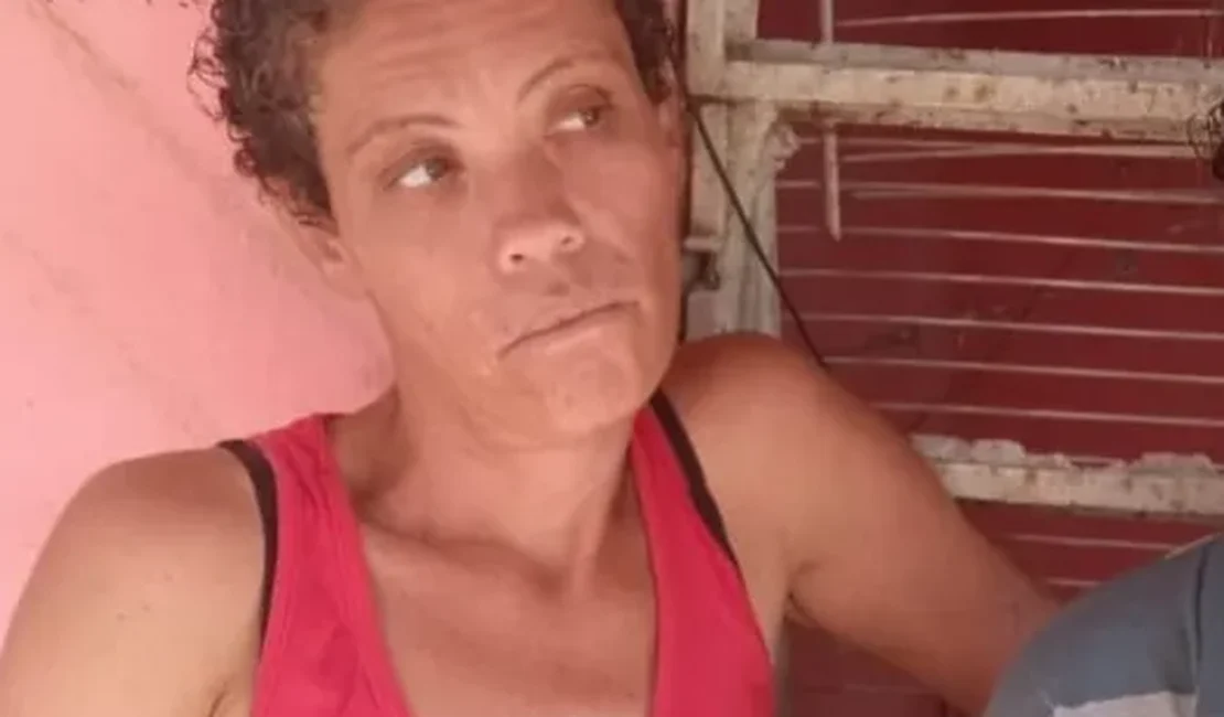 Mulher é encontrada morta com sinais de violência em terreno baldio, no Agreste de Alagoas