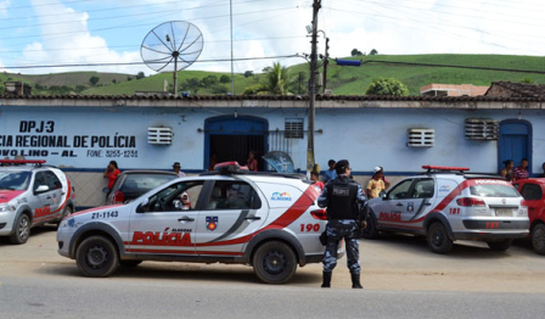 Três pessoas são detidas em Campestre distribuindo material de campanha