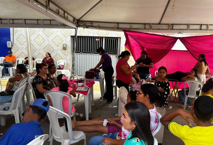 Parceria entre Instituto Tia Diva e a Caravana Orgulho de ser Limoeirense leva serviços de saúde para o Pé Leve