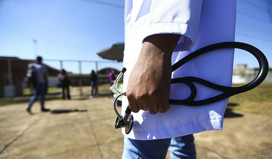 Senado aprova projeto para acelerar imunoterapia contra o câncer no SUS