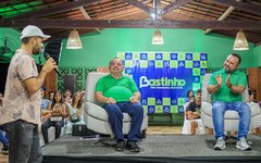 Bastinho realiza bate-papo com jovens taquaranenses e ouve necessidades enfrentadas por eles nas diversas áreas