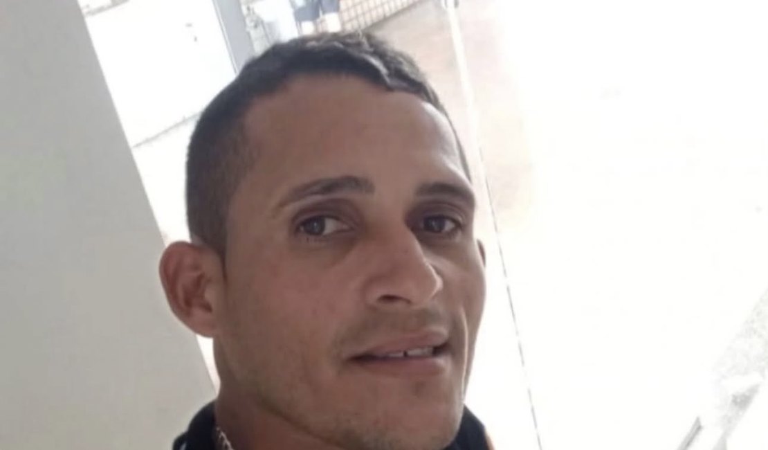 Homem é morto e esposa fica ferida após criminosos invadirem residência no Sertão de Alagoas