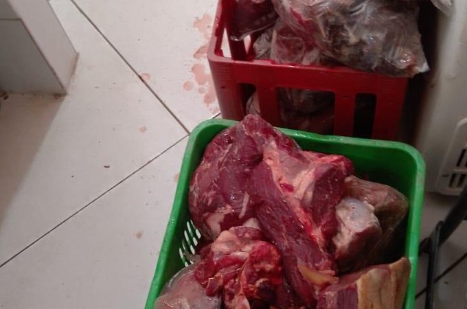 Fiscalização recolhe mais de 200 kg de alimentos estragados no Eustáquio Gomes