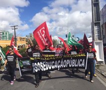 Movimentos sindicais protestam contra o governo de Alagoas