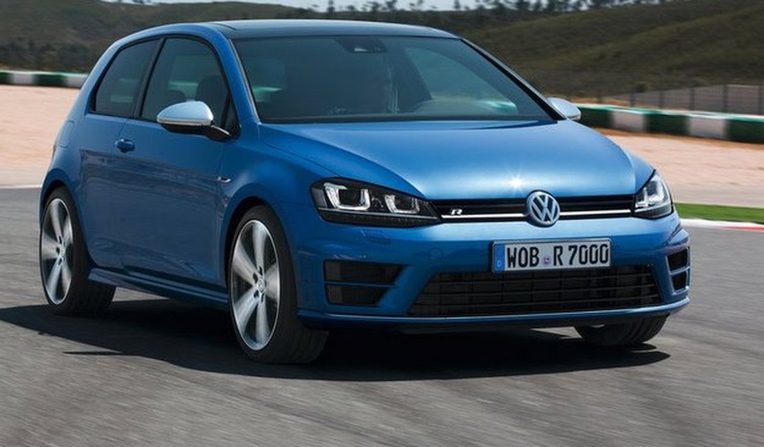 Volks deve apresentar Golf R de 370 cv em Pequim