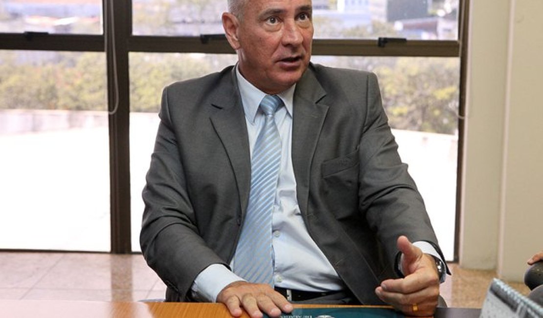 Juiz condena oito funcionários por tentar levar comida de presídio