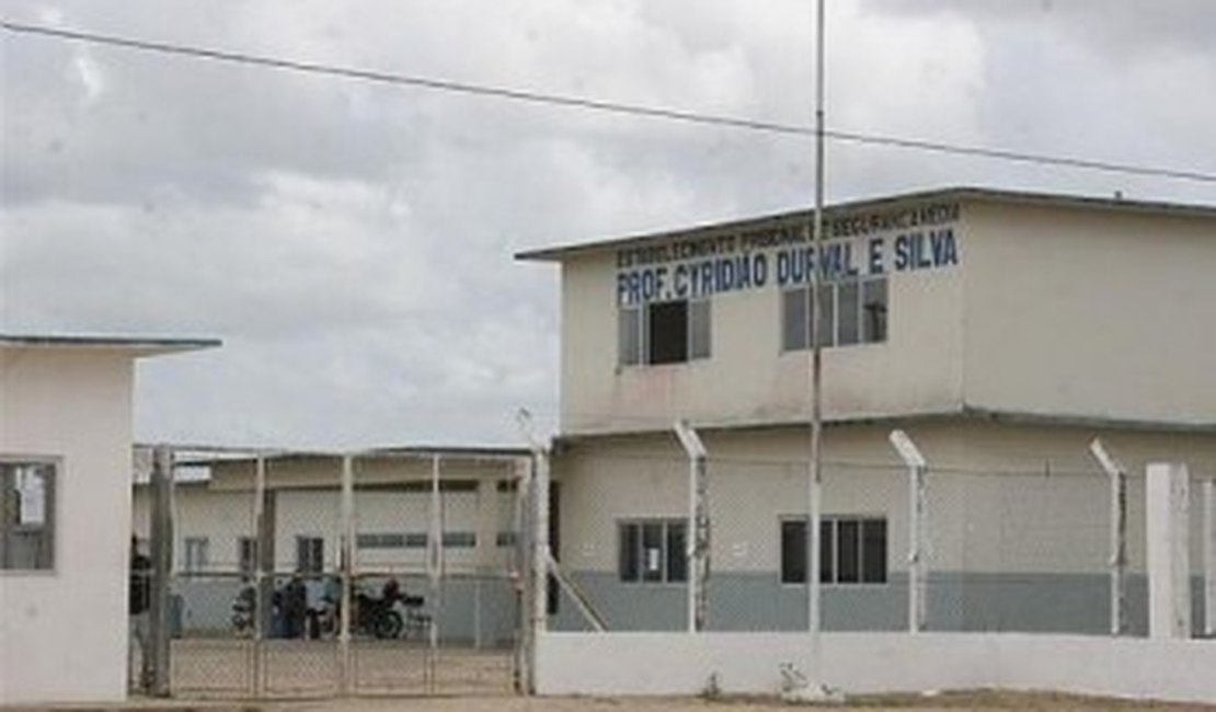 Após buscas, PMs recapturam 3 fugitivos do presídio Cyridião Durval