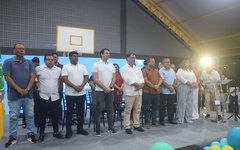 Luciano Barbosa entrega praça e ginásio de esportes no Jardim das Paineiras