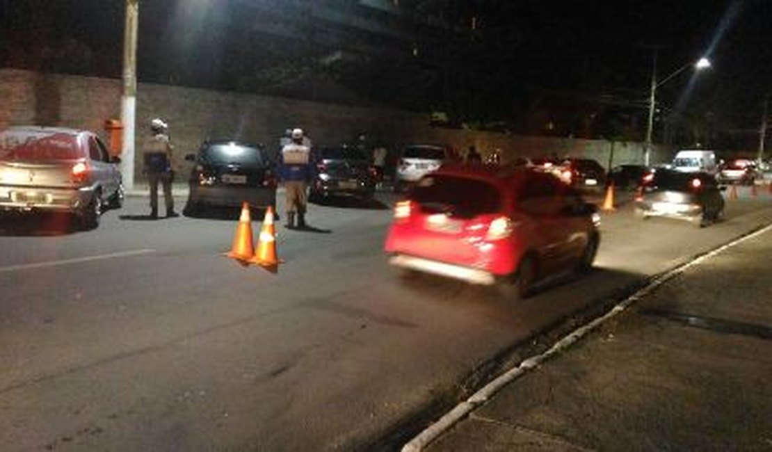 Operação Lei Seca autua 55 condutores por diversas irregularidades, em AL