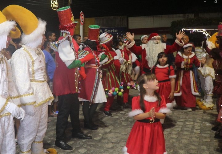 Chegada do Papai Noel em Junqueiro