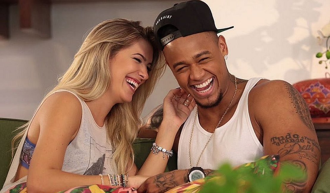 Léo Santana e Lore Improta reatam namoro