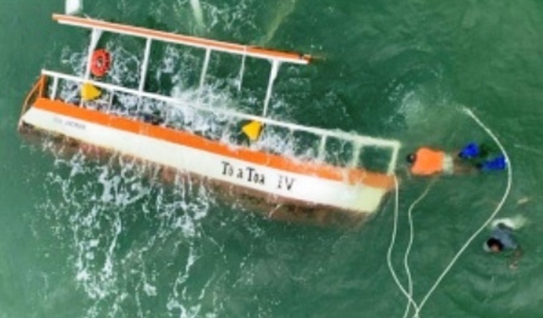 Piloto de catamarã que naufragou em Maragogi será indiciado por homicídio culposo