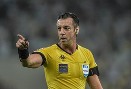 Raphael Claus apita o primeiro jogo da final do Alagoano 2026