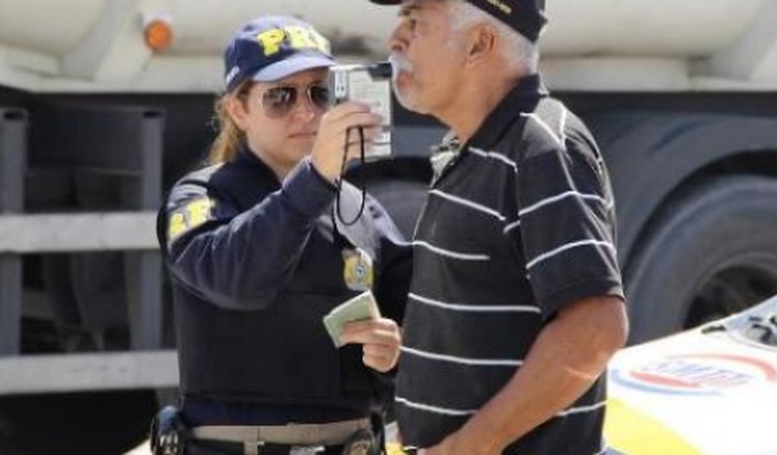 PRF flagra nove pessoas dirigindo embriagadas em rodovias federais alagoanas