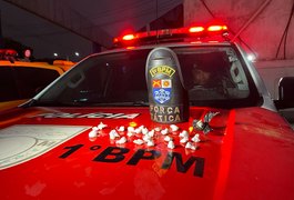 1º BPM prende homem por tráfico de drogas na Praia de Pajuçara, em Maceió