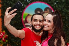 A Fazenda: marido de Perlla está incomodado com sumiços de cantora no reality