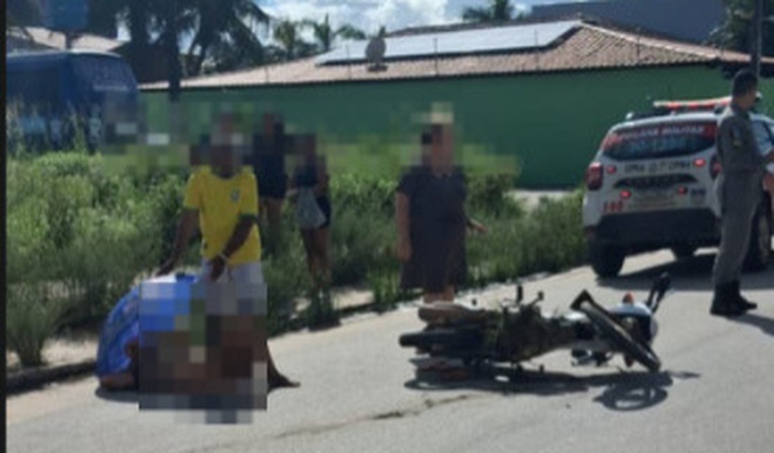 Queda de moto deixa homem ferido na Av. Pio XII, em Arapiraca