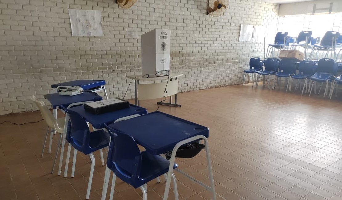 Urnas eletrônicas chegam aos locais de votação de Arapiraca para a eleição do domingo (30)