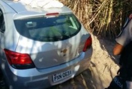 Turistas do Mato Grosso têm carro furtado na praia do Patacho