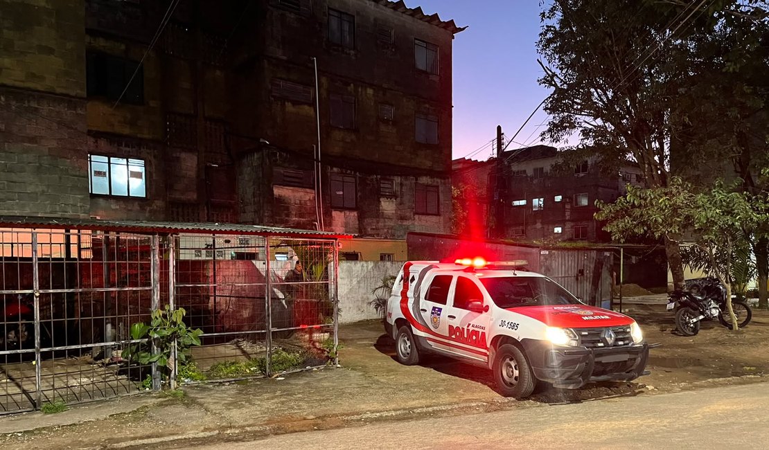 Jovem de 18 anos é executada a tiros dentro de apartamento no conjunto Medeiros Neto