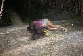 Corpo de mulher é encontrado com marcas de tiro e rosto queimado às margens de rodovia alagoana