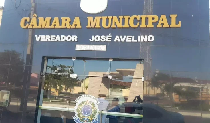 TRE mantém cassação de PP e PDT e decisão pode mudar composição da Câmara em Senador Rui Palmeira