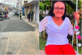 Idosa morre após moto bater em monte de britas no meio de via