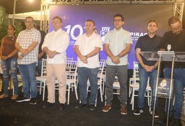 Luciano Barbosa entrega 25 ruas pavimentadas e anuncia 100 novas casas para famílias de catadores em Arapiraca; assista