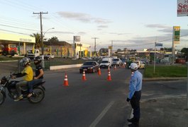 Com ausência de lombadas, SMTT de Arapiraca realiza simulação no Trevo do Posto Divan