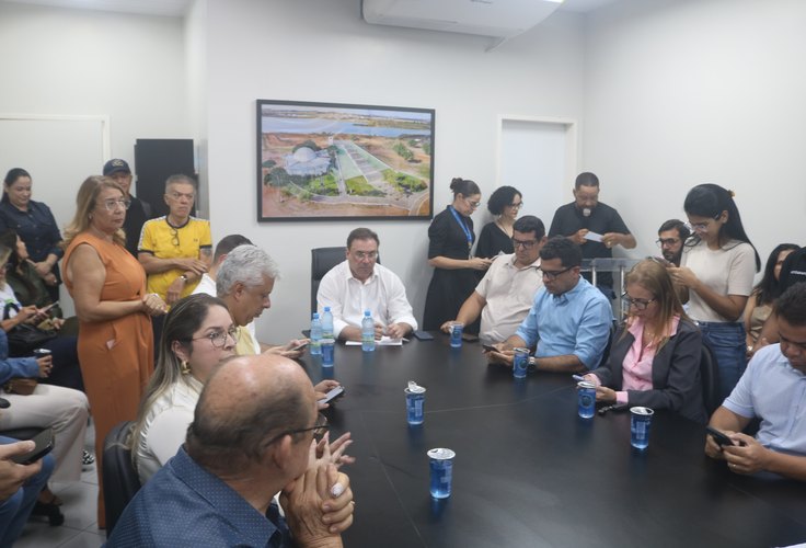 Luciano Barbosa assina ordem de serviço para drenagem e pavimentação do Zélia Barbosa