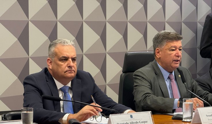 Alfredo Gaspar cobra explicações para advogado Nelson Wilians em depoimento na CPMI do INSS