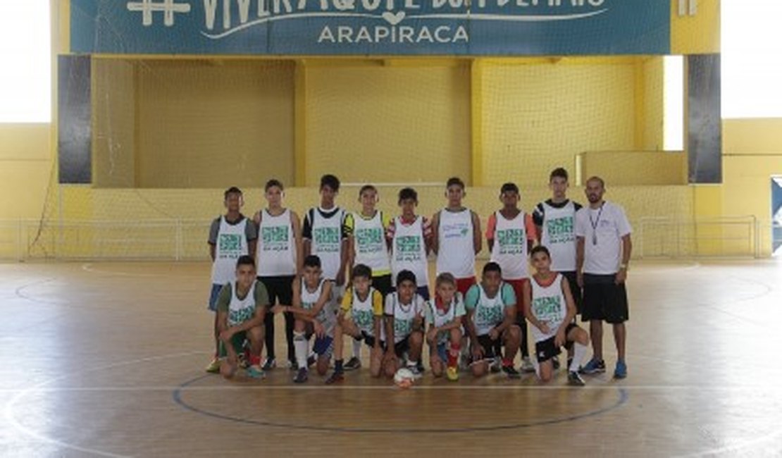 Prefeitura inicia aulas da Escolinha Municipal de Futsal