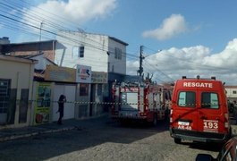 Vídeo. Criança foge de residência ao perceber fogo causado por curto em ventilador, no Sertão