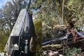 Motores do helicóptero que levava Rick são retirados; aeronave fica na mata