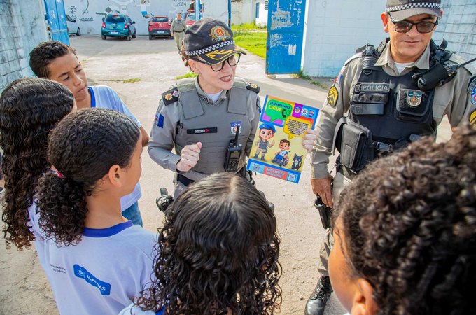 PM de Alagoas promove Operação Paz nas Escolas e apresenta campanha 'Viu. Denunciou. Protegeu'