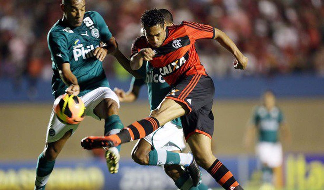 Com um pé na final da Copa do Brasil, Flamengo recebe o Goiás