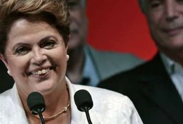 Presidente Dilma recebe cantada em evento em Fortaleza