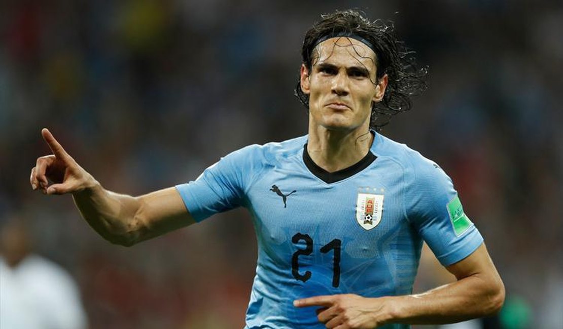 Cavani marca duas vezes, Uruguai bate Portugal e vai às quartas da Copa do Mundo